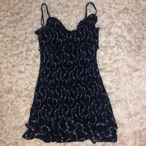 Scrunchy Navy blue and white floral mini dress